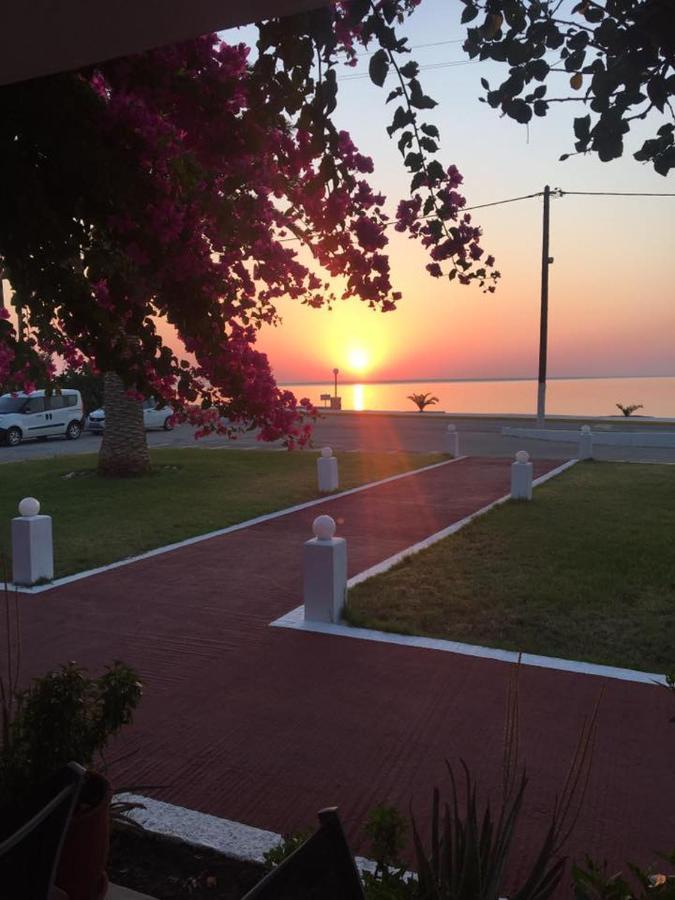 Mediterranean Hotel Karpathos Bagian luar foto